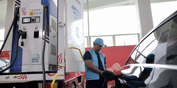 Selama Gelaran HUT RI di IKN, 18 SPKLU PLN Layani 340 Transaksi Pengisian Mobil Listrik