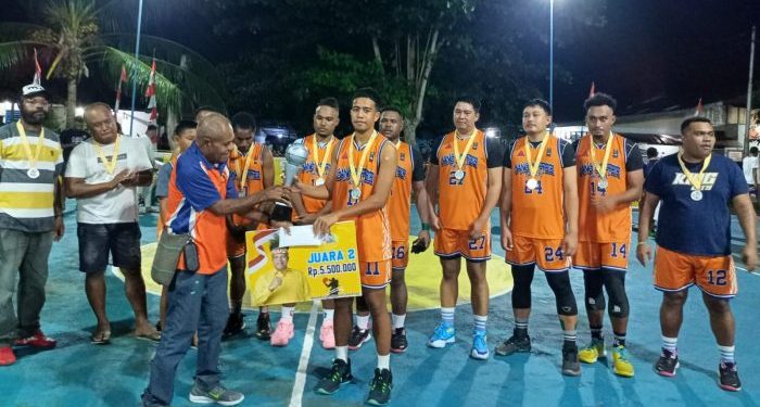 Masyarakat Berterima Kasih, Paulus Waterpauw Adakan Kegiatan Positif di Serui