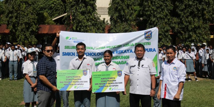 393 Siswa SMK Negeri 3 Jayapura Dilindungi BPJS Ketenagakerjaan