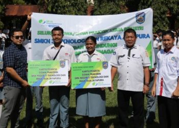 393 Siswa SMK Negeri 3 Jayapura Dilindungi BPJS Ketenagakerjaan