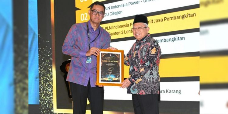 Dua Tahun Berturut-turut Darmawan Prasodjo Raih Green Leadership Utama Award