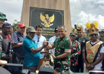 Antusias Warga Keerom Ikuti Peresmian Tugu Pancasila