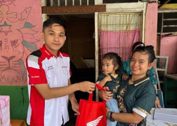 Peduli Gizi Penerus Bangsa, Astra Motor Papua Berikan Makanan Tambahan
