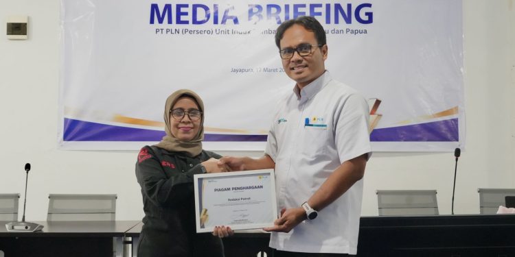 Redaksipotret Terima Penghargaan dari PLN UIP MPA