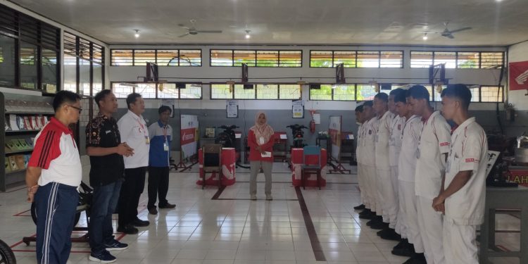 UKK SMK Negeri 3 Jayapura Kembali Libatkan Astra Motor Papua