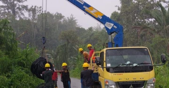 Program Light Up The Dream PLN, Beri Penerangan Fasilitas Sekolah hingga Rumah Adat di Keerom