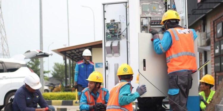 47 SPKLU PLN Siaga di Sepanjang Tol Jawa Tengah, Dilengkapi Unit Charger Mobile