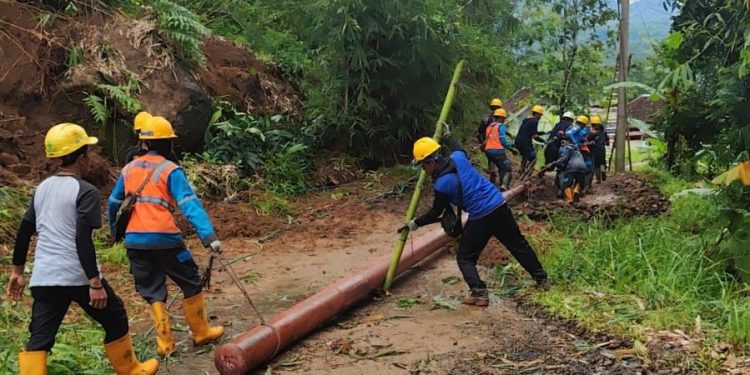 PLN Berhasil Pulihkan Kelistrikan Pascacuaca Ekstrem di Sejumlah Jawa Barat