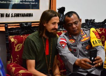 Pilot Susi Air Dibebaskan Pasca Disandera KKB 19 Bulan