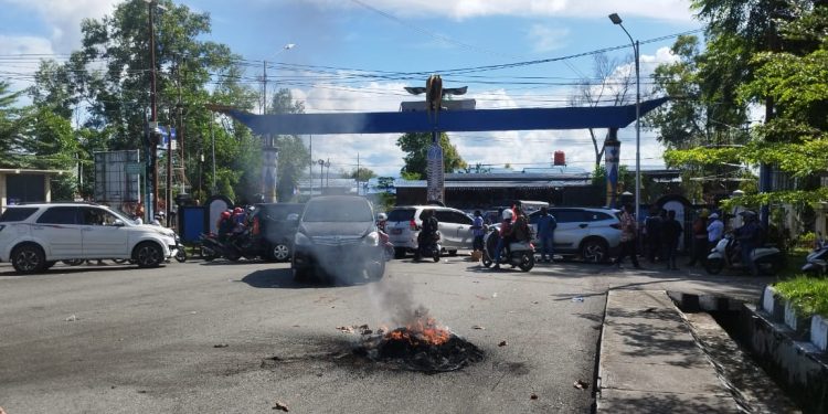 Hak Belum Dibayar, Sejumlah Pengusaha di Jayapura Kembali Demo