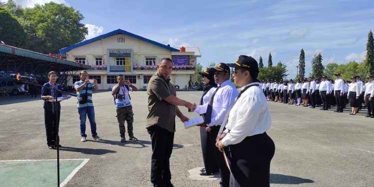 Ini Pesan Pj Bupati Jayapura untuk Guru dan Nakes