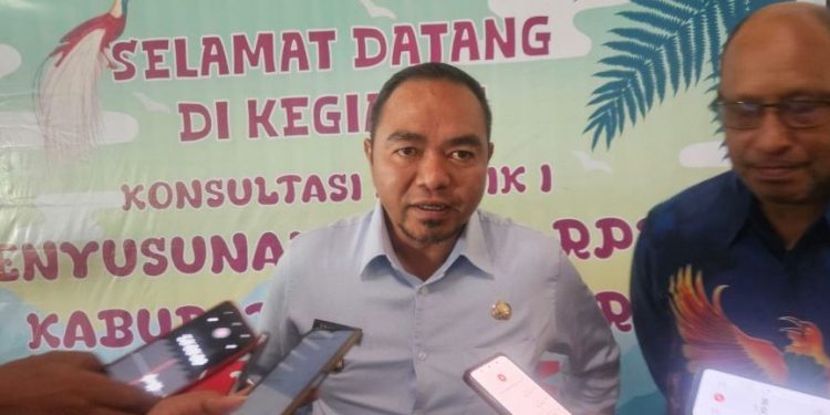 Viral di Sejumlah WAG Foto Plt Kadisdik Dengan Ketua Gerindra, Begini Respon Pj Bupati