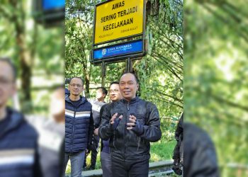 Jasa Raharja Bersama Komunitas Motor Tomohon Gelar Safety Riding dan Pembersihan Rambu Lalu Lintas