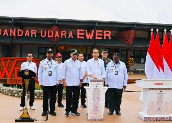 Resmikan Bandara Ewer di Asmat, Presiden Jokowi : Akan Membuka Keterisolasian Wilayah