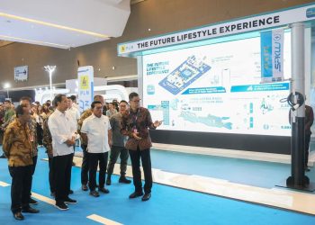 Dirut PLN Paparkan Kesiapan Ekosistem Kendaraan Listrik di Booth PLN PEVS 2024