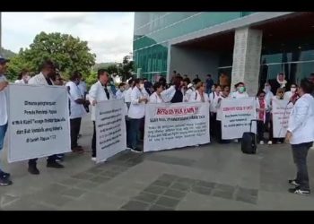 Ini Tuntutan Puluhan Dokter Spesialis saat Demo ke Kantor Gubernur Papua