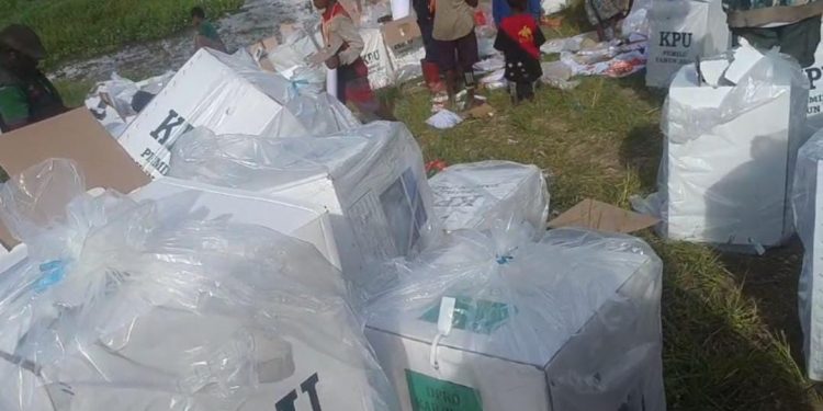 Di Papua Tengah, Logistik Pemilu Tanpa C1 KWK Dipulangkan Warga ke Aparat