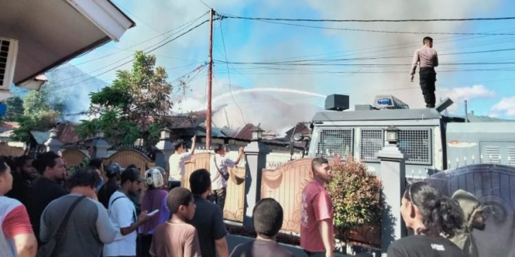 Kerugian Akibat Kebakaran Rumah dan Indekos di Sentani Ditaksir Mencapai Ratusan Juta Rupiah