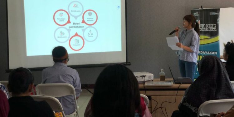 Srikandi PLN Beri Pelatihan Dasar Hukum Bisnis, Dorong UMK Binaan Naik Kelas