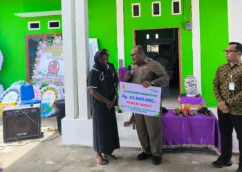 Ahli Waris Yans Mallo Terima Santunan Kematian dari BPJS Ketenagakerjaan