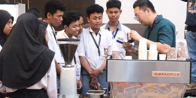 Bank Indonesia Latih Siswa SMK di Papua Jadi Barista