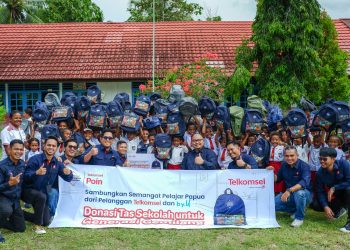 Telkomsel Libatkan Pelanggan, Donasi Ribuan Tas Sekolah