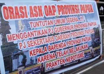 ASN Geruduk Kantor Gubernur Papua, Tuntut Rumasukun dan Hegemur Lengser