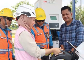 Srikandi PLN Turut Sukseskan Pasokan Listrik Andal Selama Lebaran 2024