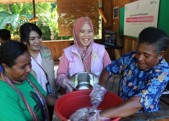Srikandi PLN Peduli Kelompok Rentan, Hadirkan Cahaya di Raja Ampat