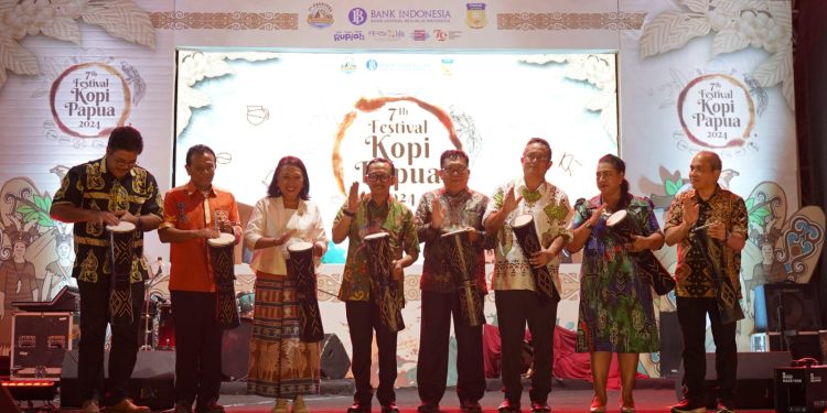 Usulan Kemenpar Ekraf ke BI : Libatkan Perusahaan Perjalanan Wisata dalam Gelaran Feskop Papua