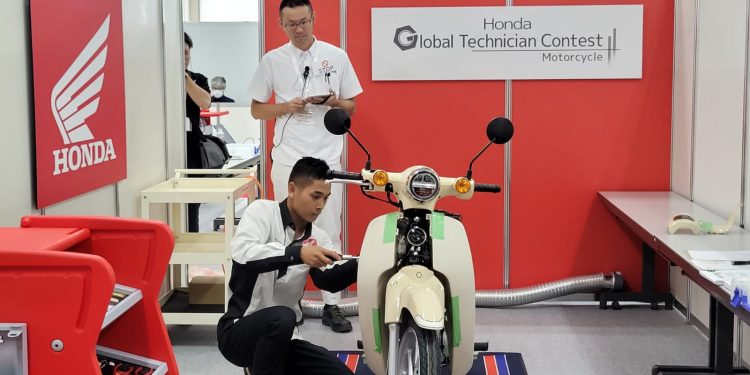 Teknisi Sepeda Motor Honda Indonesia Harumkan Nama Bangsa di GTC Tokyo