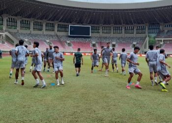 Pelatih Persib Bandung Sebut PSBS Biak Lawan Berat
