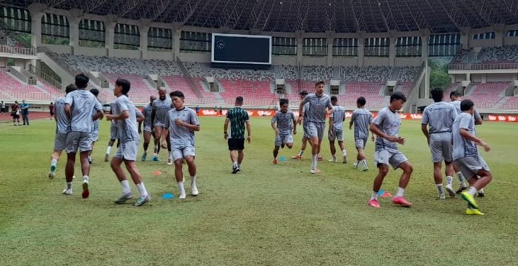 Pelatih Persib Bandung Sebut PSBS Biak Lawan Berat