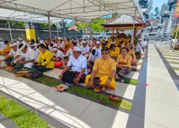 Umat Hindu di Jayapura Rayakan Kuningan Jelang Hari Raya Nyepi