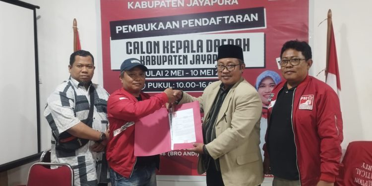 Bukti Serius Maju Bacawabup, Sakaruddin Kembalikan Formulir Pendaftaran ke PSI