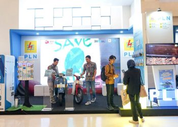 Booth PLN Tunjukkan Program Unggulan Transisi Energi Digelaran AMEM di Bali