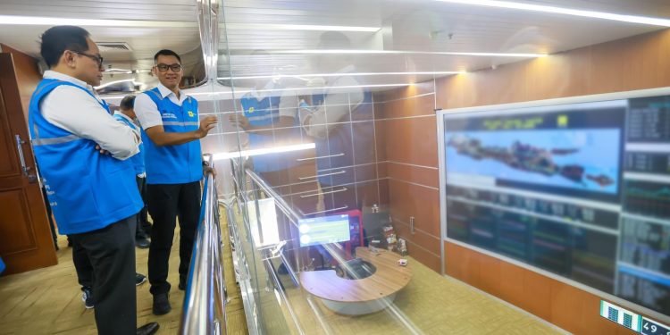 Wamen BUMN Tinjau Sistem Monitoring Digital PLN