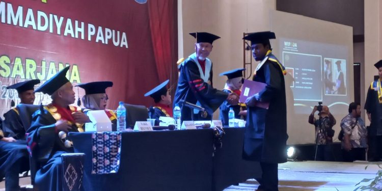 UM Papua Luluskan 90 Sarjana Ilmu Komunikasi