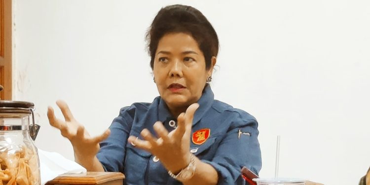 Jika Terpilih, Yanni dan Jemmi Esau Maban Akan Bangun Jalur Kereta Api Sarmi – Jayapura