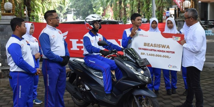 Semangat Sinergi bagi Negeri, Yayasan Honda Berikan Beasiswa untuk Future Leader