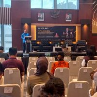 Kepala Perwakilan Kementerian Keuangan Papua, Izharul Haq, secara resmi membuka Roadshow DSC Season 17 di Jayapura. (Foto : Syahriah)
