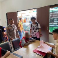 Pelaku penganiayaan diserahkan ke Kejari Jayapura. (Foto : Istimewa))