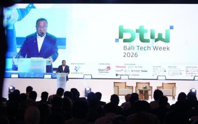 Direktur Utama Telkom Nanang Hendarno menyampaikan paparan bertajuk “Indonesia’s Next Network: Connecting Indonesia and Global, Building the Indo-Pacific Hub” dalam ajang Bali Tech Week (BTW) 2026