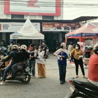 Pembagian masker kepada warga Nabire. (Foto : Istimewa)
