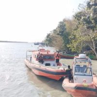 Tim SAR melakukan proses  pencarian tiga nelayan hilang. (Foto : Istimewa)