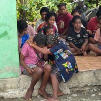 Demerina Uwamang, salah satu warga yang sebelumnya menjadi korban penculikan dan penyanderaan di Distrik Jila, Kabupaten Mimika. (Foto : Istimewa)