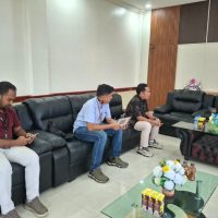 Uudiensi PLN UIP MPA bersama Bupati Supiori Heronimus Mansoben, di ruang kerja Kantor Bupati Supiori
