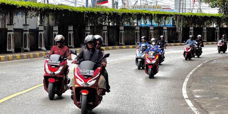 Touring  Hingga Nobar, Cara Astra Motor Papua Pererat Kebersamaan dengan Komunitas Honda