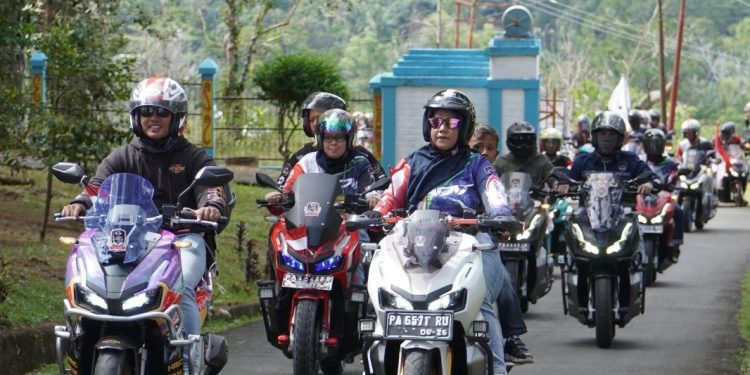 Jaga Silaturahmi dengan Komunitas, Astra Motor Papua Gelar Honda ADV Nyoride