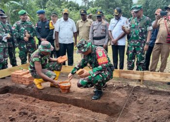 TNI Siap Bangun 15 Unit Rumah di Kampung Homlikya